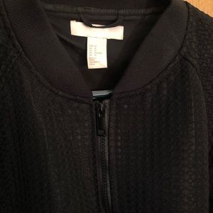 Black texturized bomber jacket